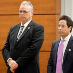 Former Marjory Stoneman Douglas High School School Resource Officer Scot Peterson, left, and defense attorney Mark Eiglarsh.
