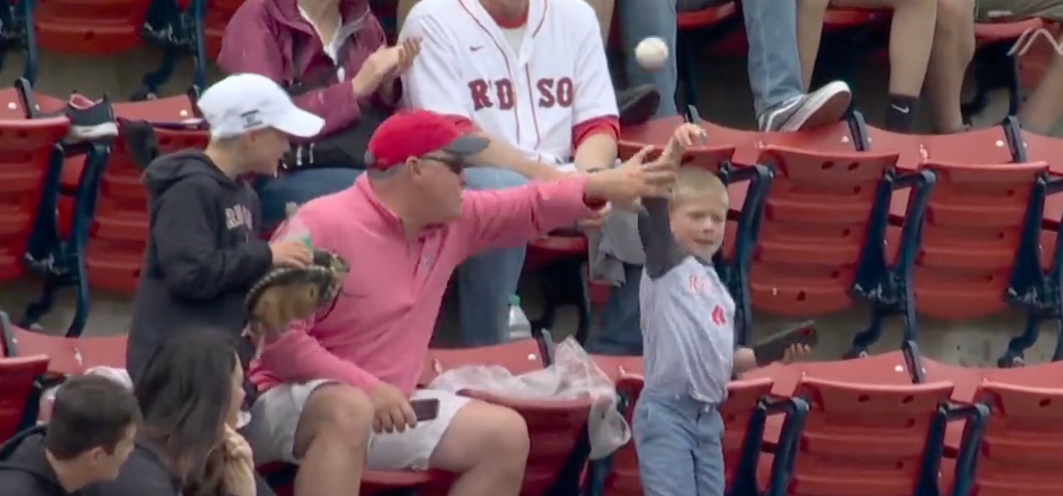 Red Sox fan makes catch of the night — in his first game in the Green  Monster seats - The Boston Globe