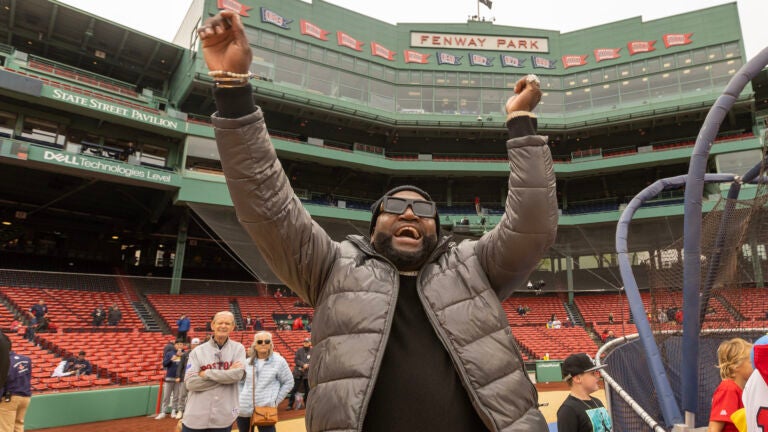 2013 Red Sox championship team reunites at Fenway Park