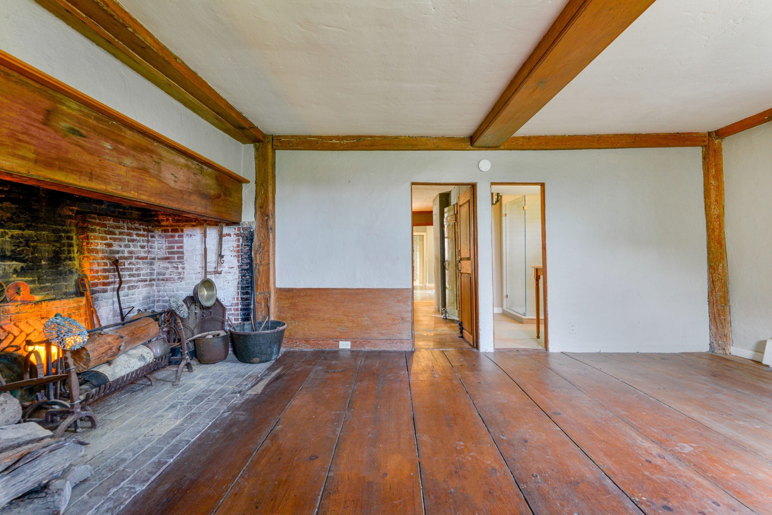 3-bear-st-nantucket-hearth
