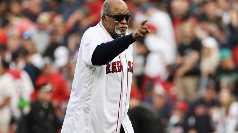 Press Photo Luis Tiant Baseball Player - Historic Images