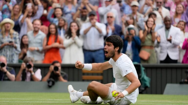 Wimbledon 2023: Carlos Alcaraz wins the title at the All England Club by  beating Novak Djokovic