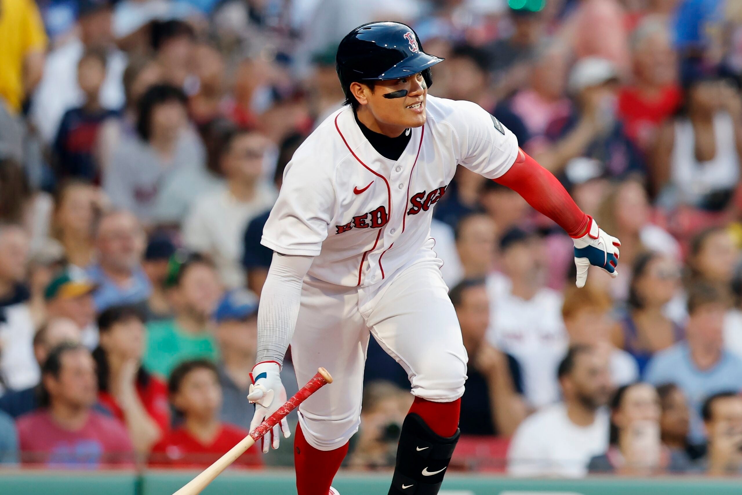 Yu Chang drives in 2 runs in 5-run 2nd inning as Red Sox beat A's 7-3