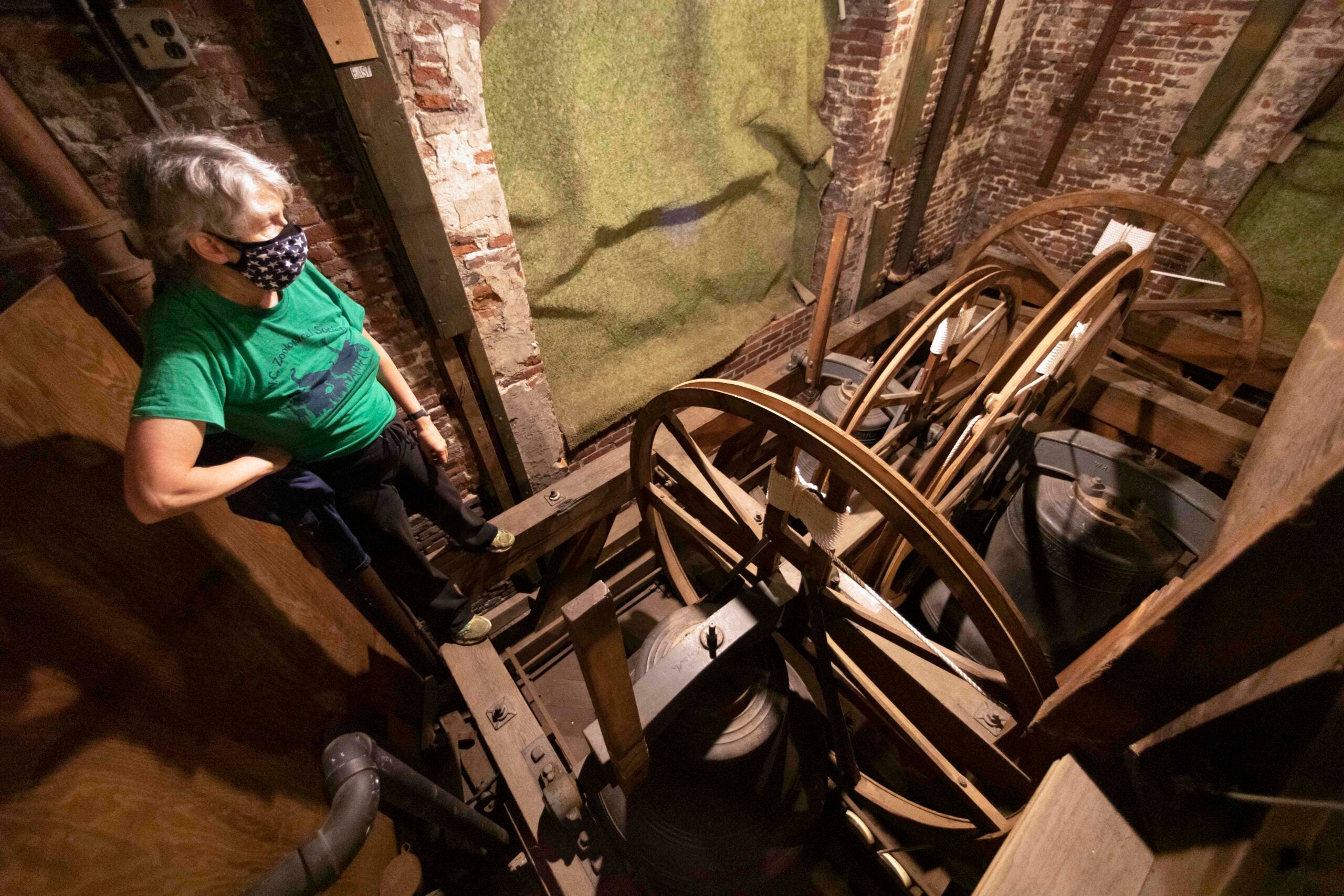 Detroit church bell rings for first time in 25 years after restoration  project