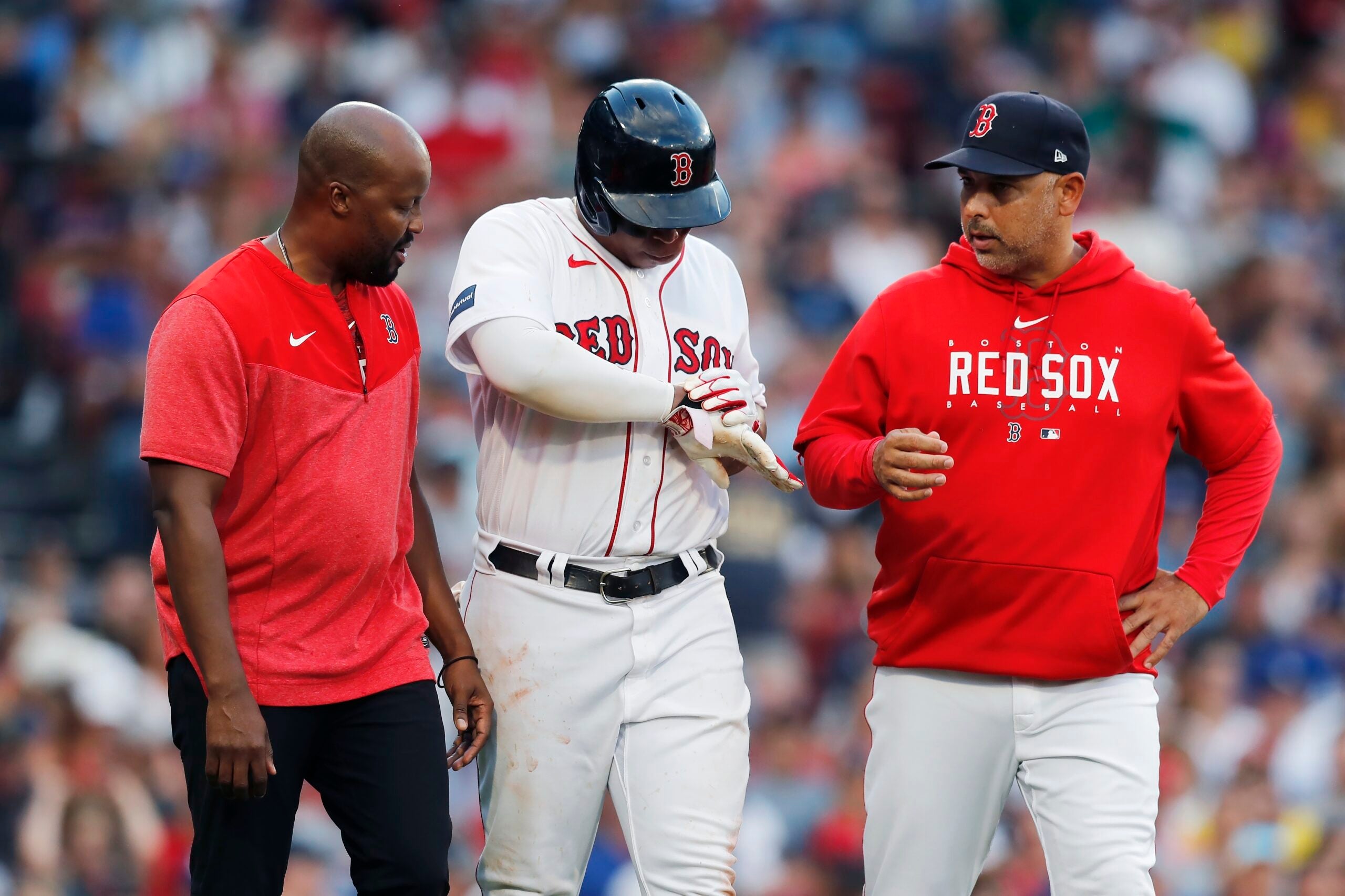 Red Sox get some good news on Rafael Devers' injured wrist