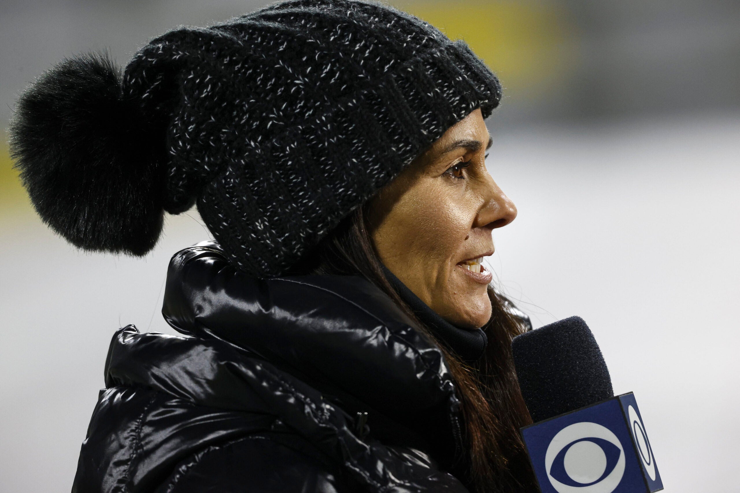 CBS sports reporter Tracy Wolfson during an NFL football game.