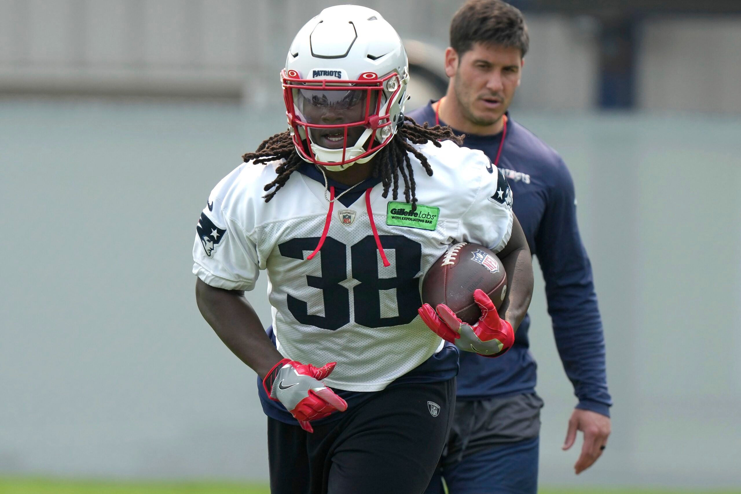 Patriots RB Rhamondre Stevenson expected to play despite missing Friday's  practice – NBC Sports Boston