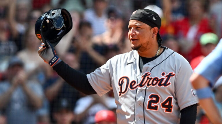 A career-first for Cabrera as Tigers down Giants in extras