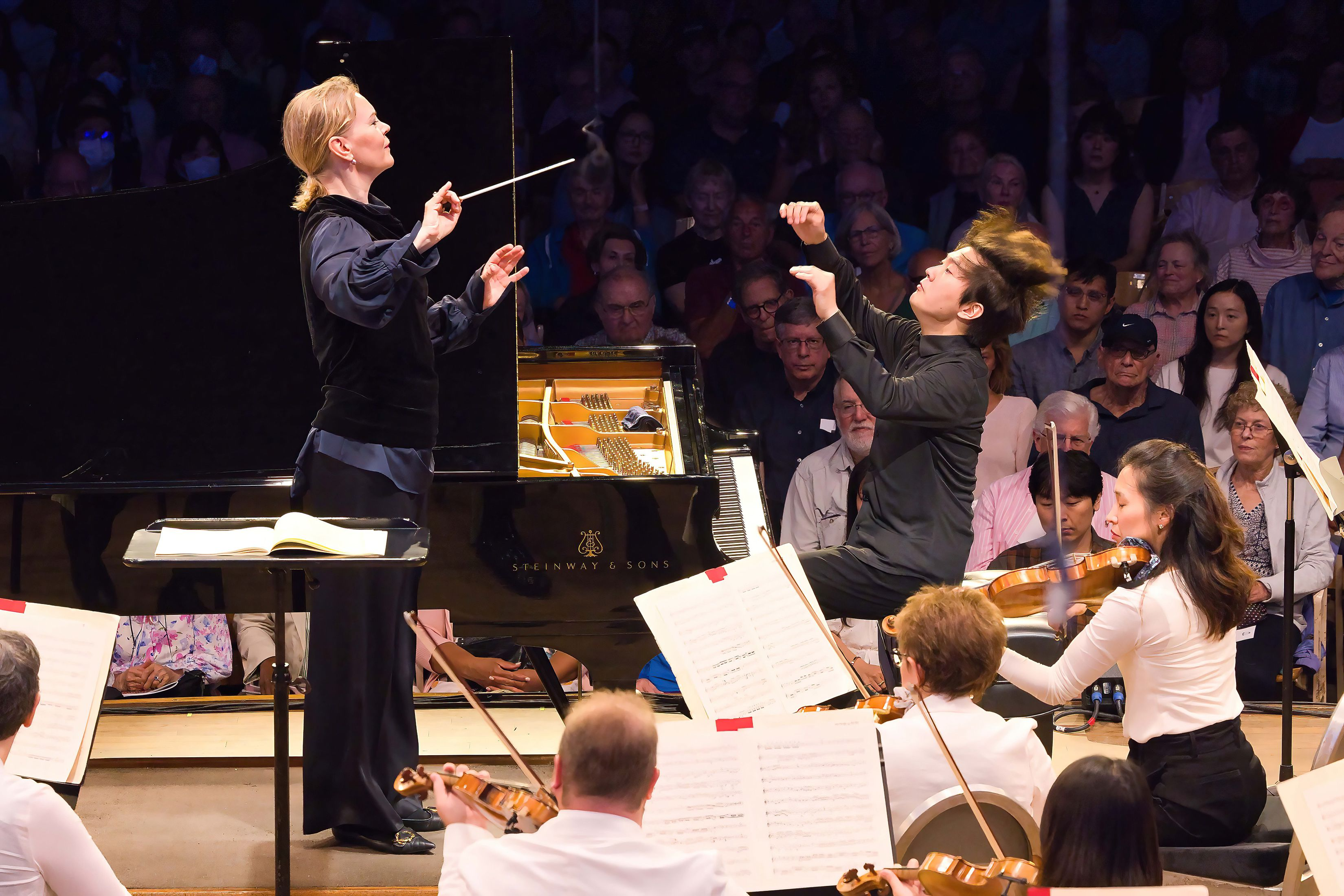 Susanna Mälkki, left, led the Boston Symphony in a concert that featured the pianist Seong-Jin Cho. 