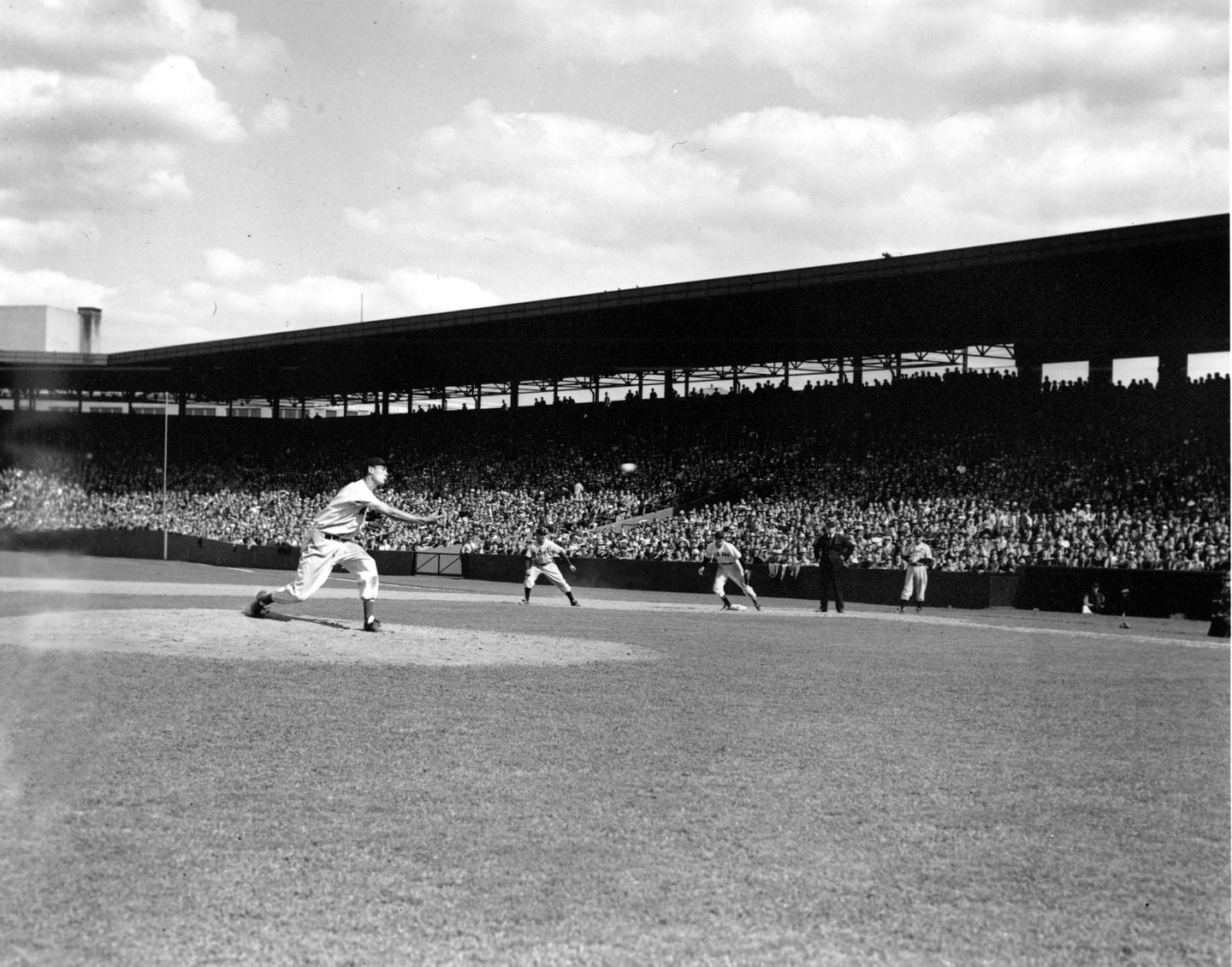 Ted Williams pitching Red Sox 1940