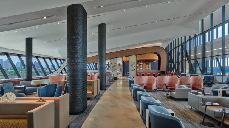 How to Access the Delta Sky Club in 2023