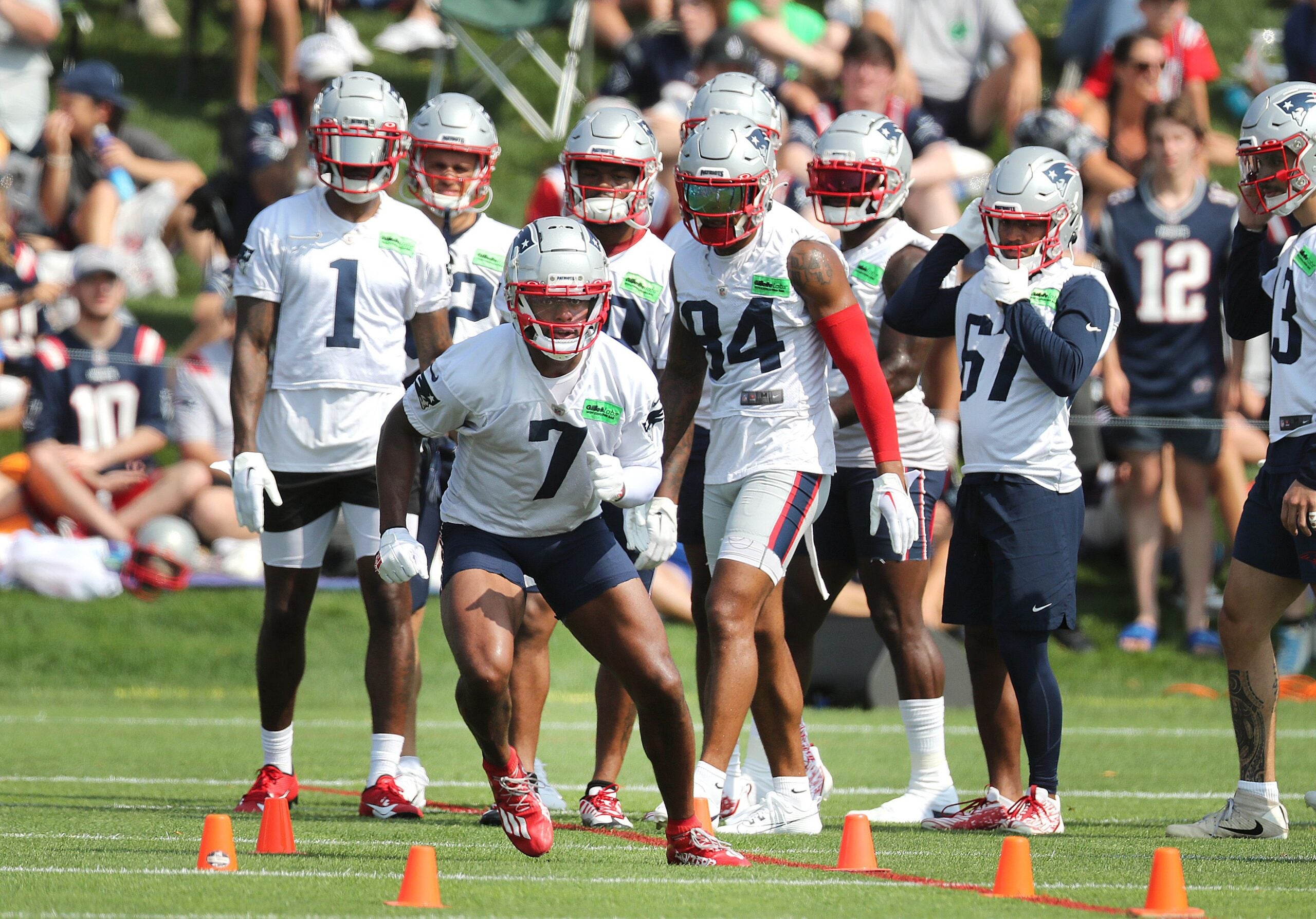 Ja'Whaun Bentley reveals top trash talkers on Patriots' roster