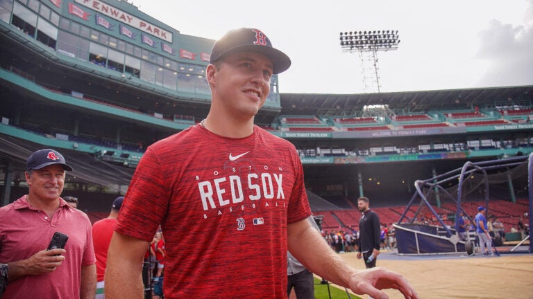 After Bruins visit, Boston Red Sox dominate Milwaukee Brewers at Fenway