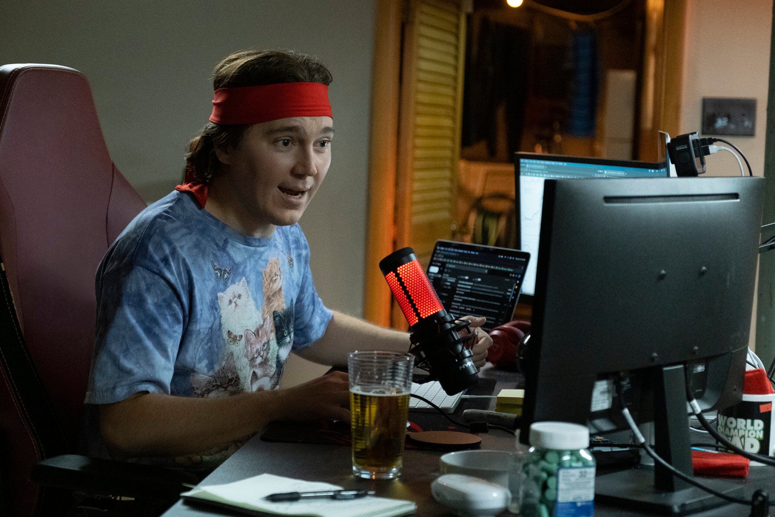 Paul Dano as Keith Gill in a scene from "Dumb Money."