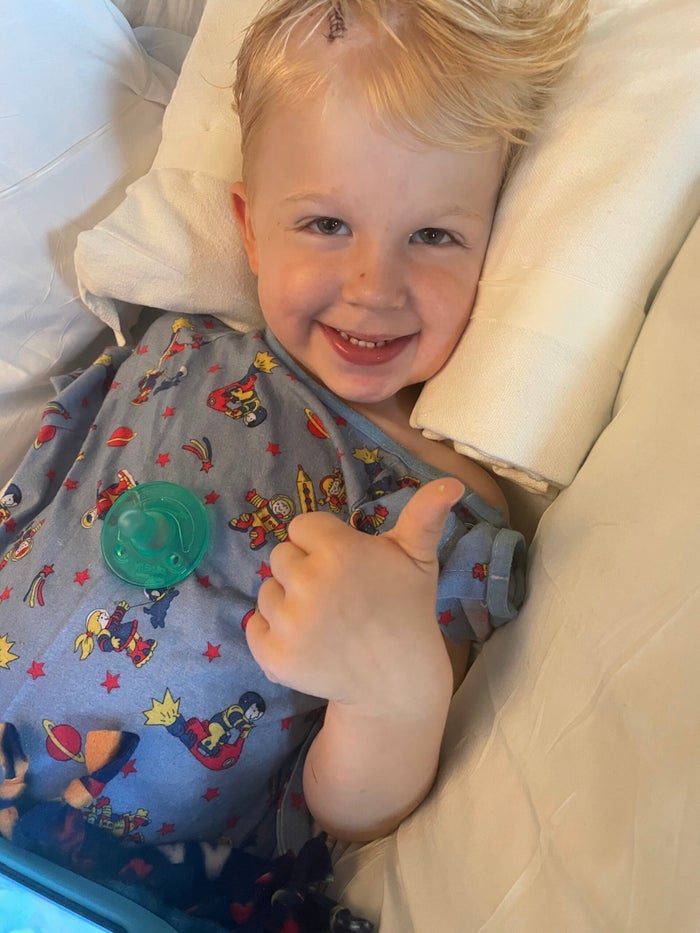 Hashtags spur outpouring of support for little boy battling cancer
