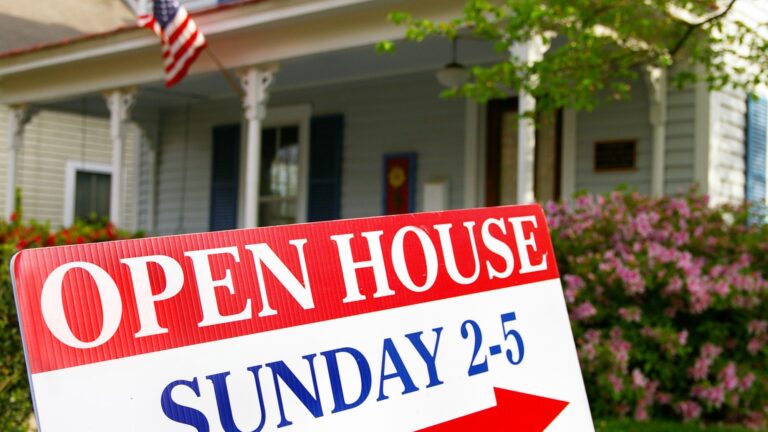 Adobe Stock of an open house sign