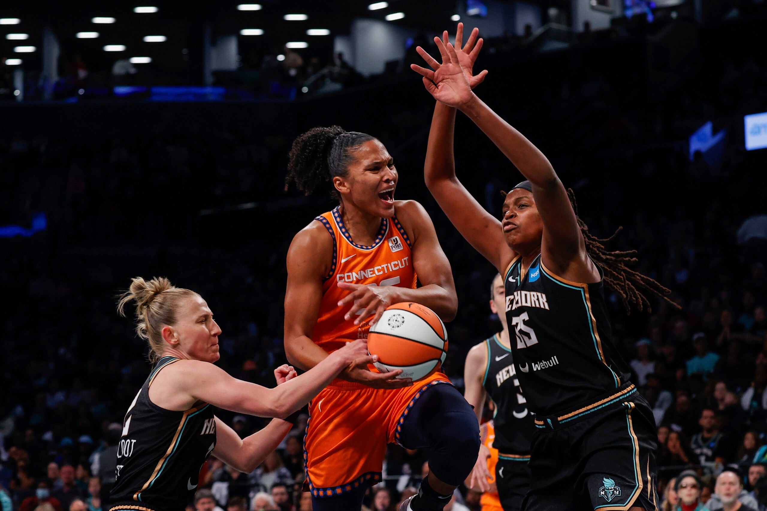 Jones, Stewart lead New York to first WNBA Finals in 21 years with 87-84  win over Connecticut