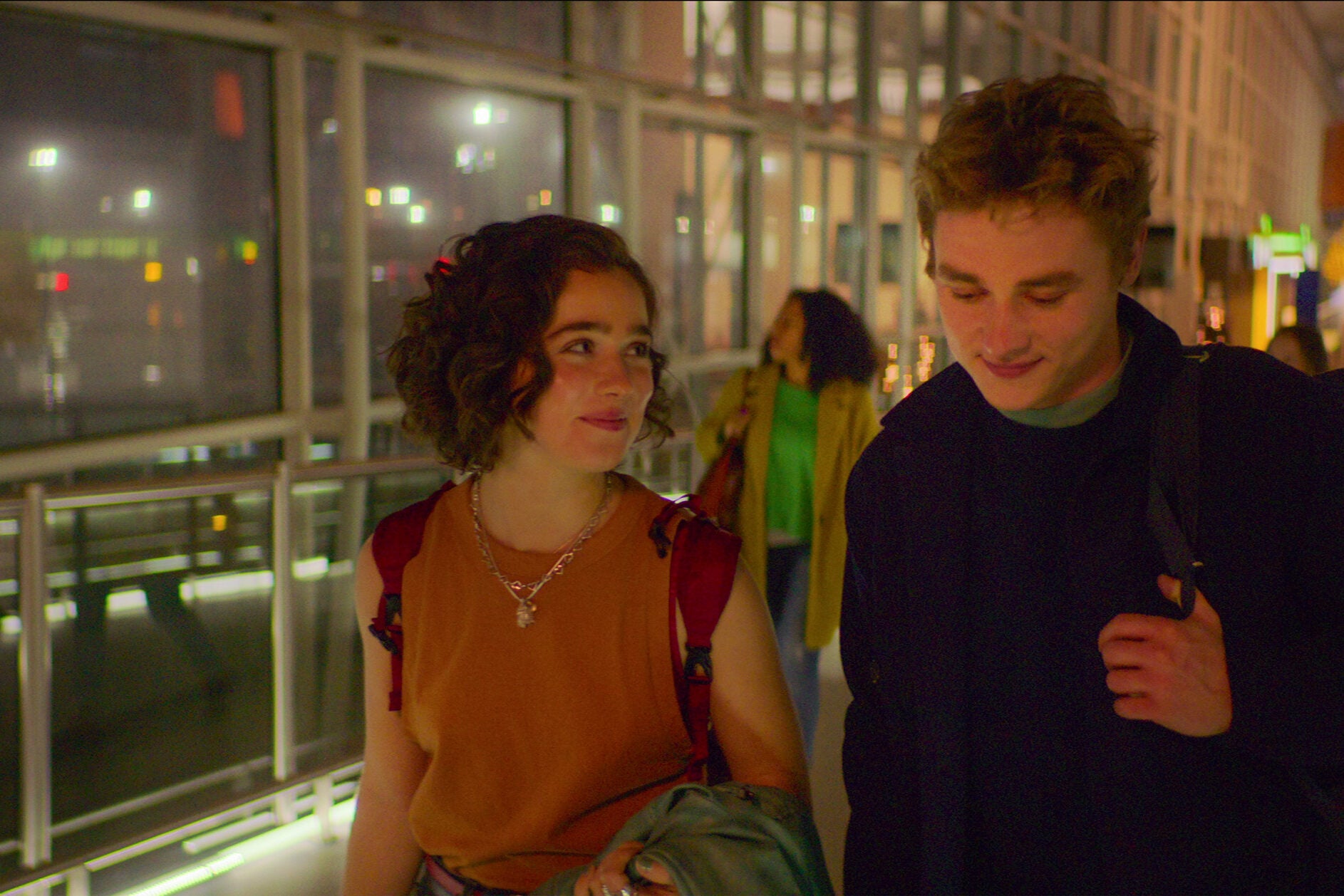 Haley Lu Richardson and Ben Hardy in "Love at First Sight."