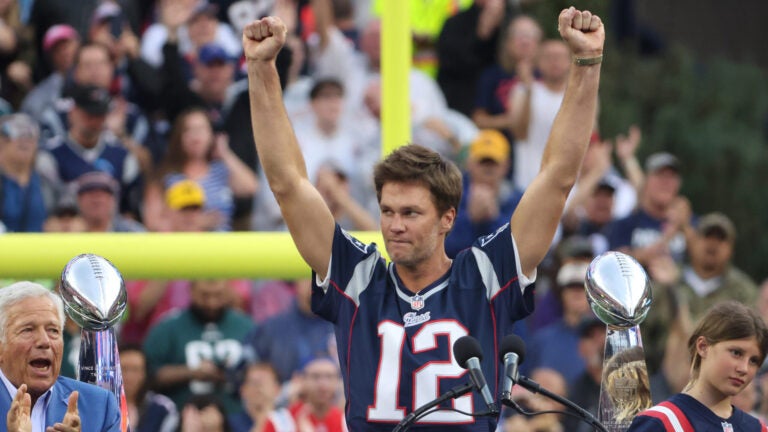 What Tom Brady said to Patriots fans during halftime ceremony