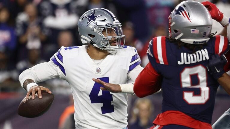 What experts are predicting for Sunday's Patriots-Cowboys game