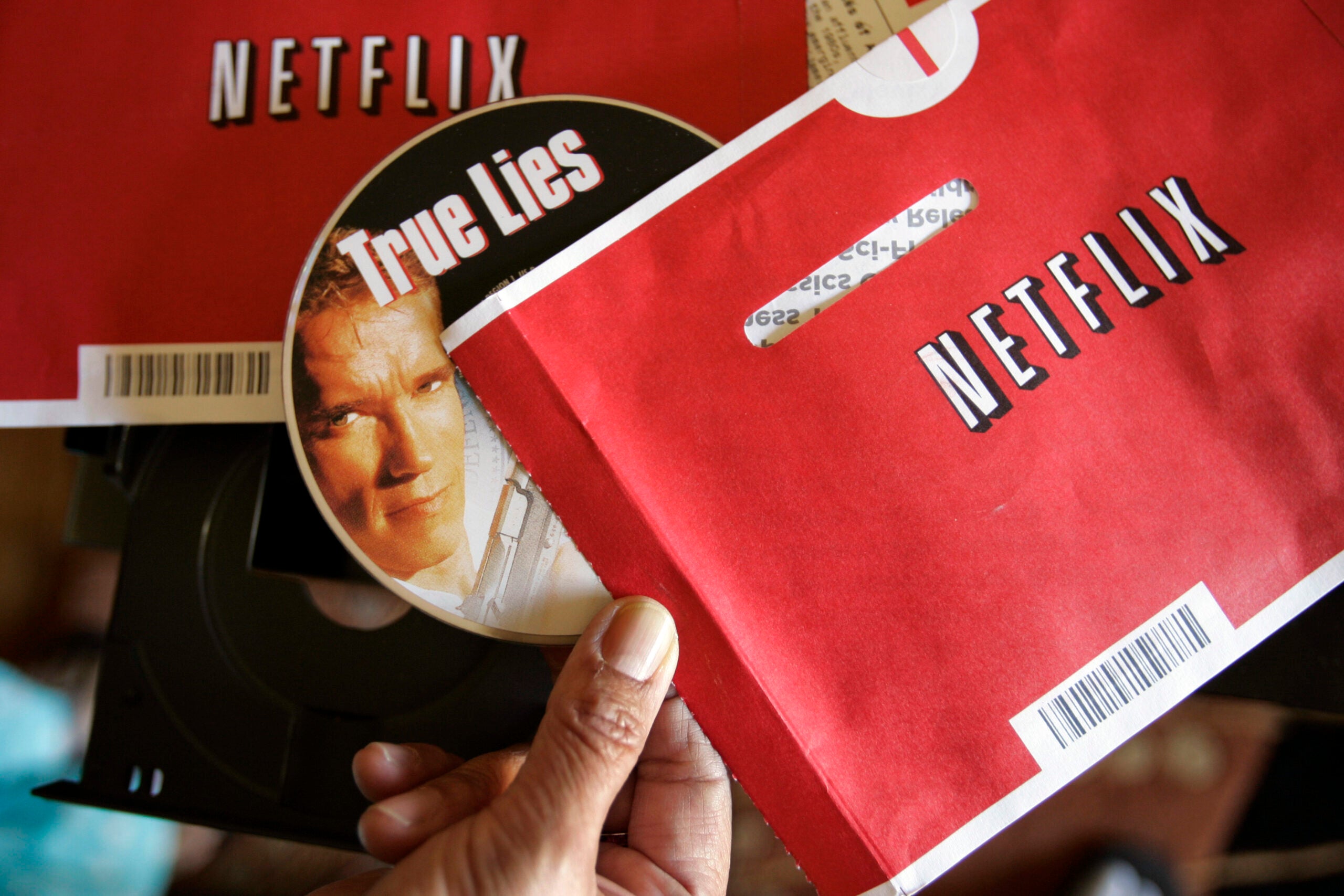 Netflix DVD Final Surprise: Lucky Members to Get 10 Extra Discs Before  Delivery Service Ends