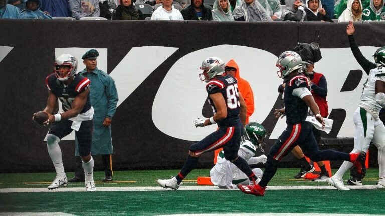 WATCH: Mac Jones hits TE Pharaoh Brown for 58-yard touchdown