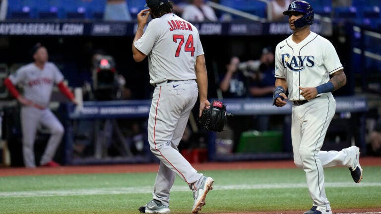 Rays Beat Red Sox 8 6 After Brandon Lowe Walk Off In 11th Inning