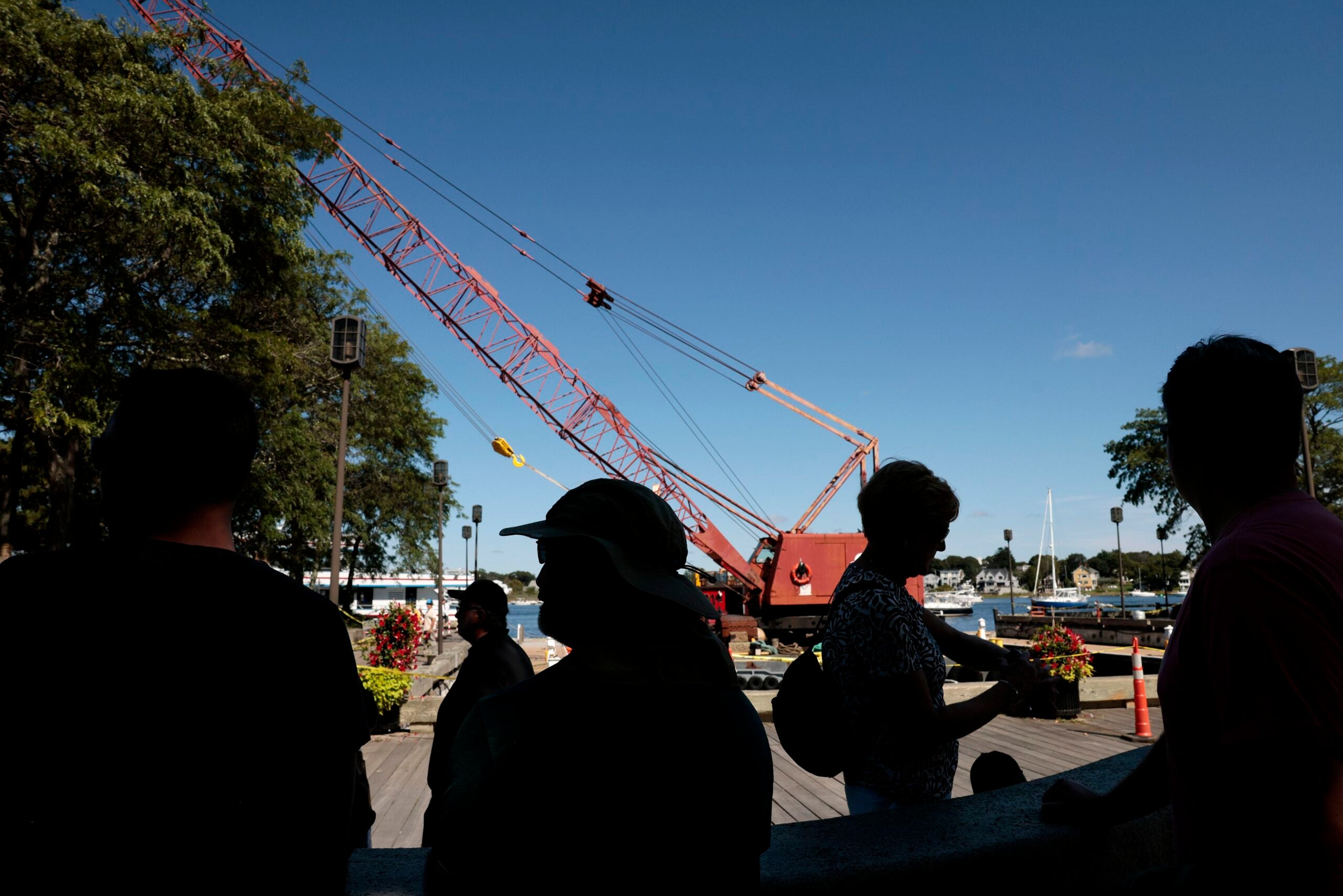 Boston's Seaport could soon get 2,100 new parking spots - The Boston Globe