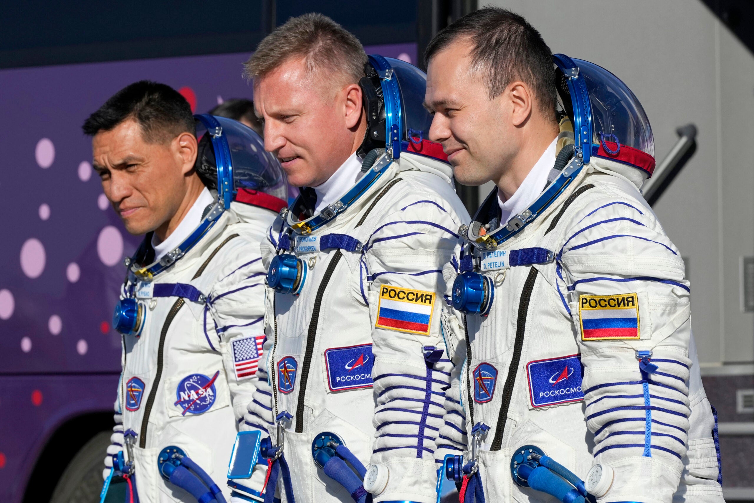 NASA astronaut Frank Rubio, Roscosmos cosmonauts Sergey Prokopyev and Dmitri Petelin, crew members of the mission to the International Space Station.