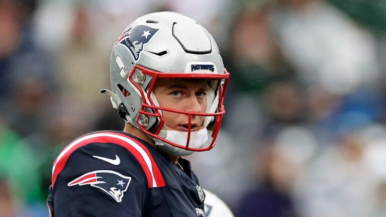 Pats' QB Jones believes he deserves to be starter vs. Jets