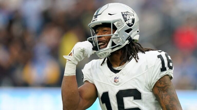 August 19, 2021, Philadelphia, PA, United States of America: New England  Patriots wide receiver KENDRICK BOURNE (84) picks up positive yards after  catch during a preseason game between the New England Patriots