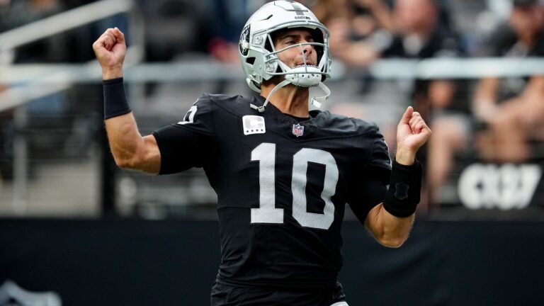 Raiders receive encouraging news on QB Jimmy Garoppolo's back injury