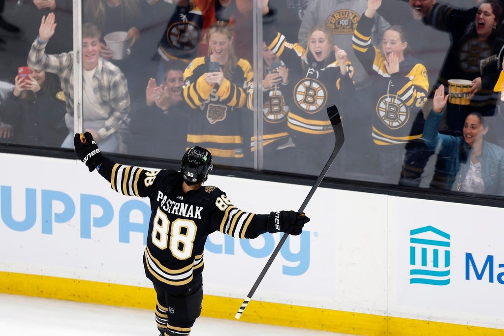 David Pastrnak's three goals lead Bruins past Flyers 7-3 at Lake Tahoe -  The Globe and Mail