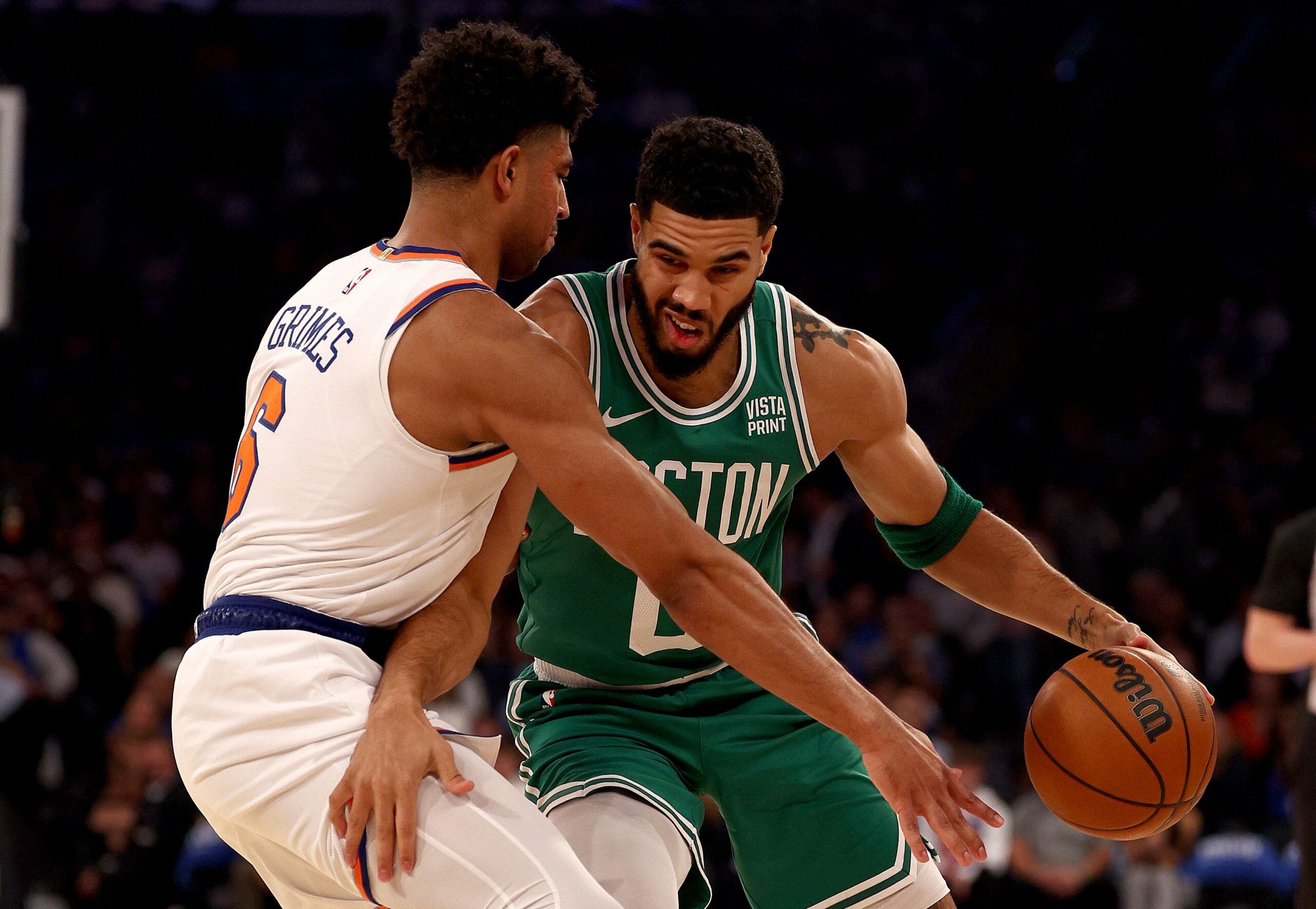 Porzingis' strong debut helps Celtics beat Knicks