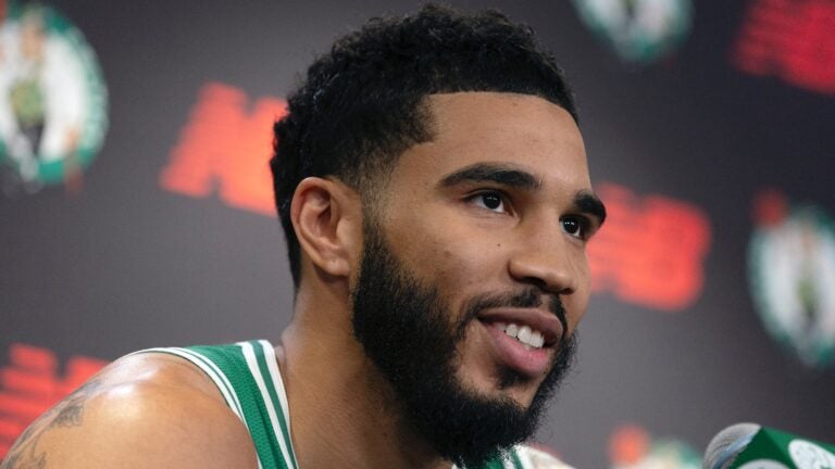 Watch: Jayson Tatum gives Kevin Hart one of his son's jerseys