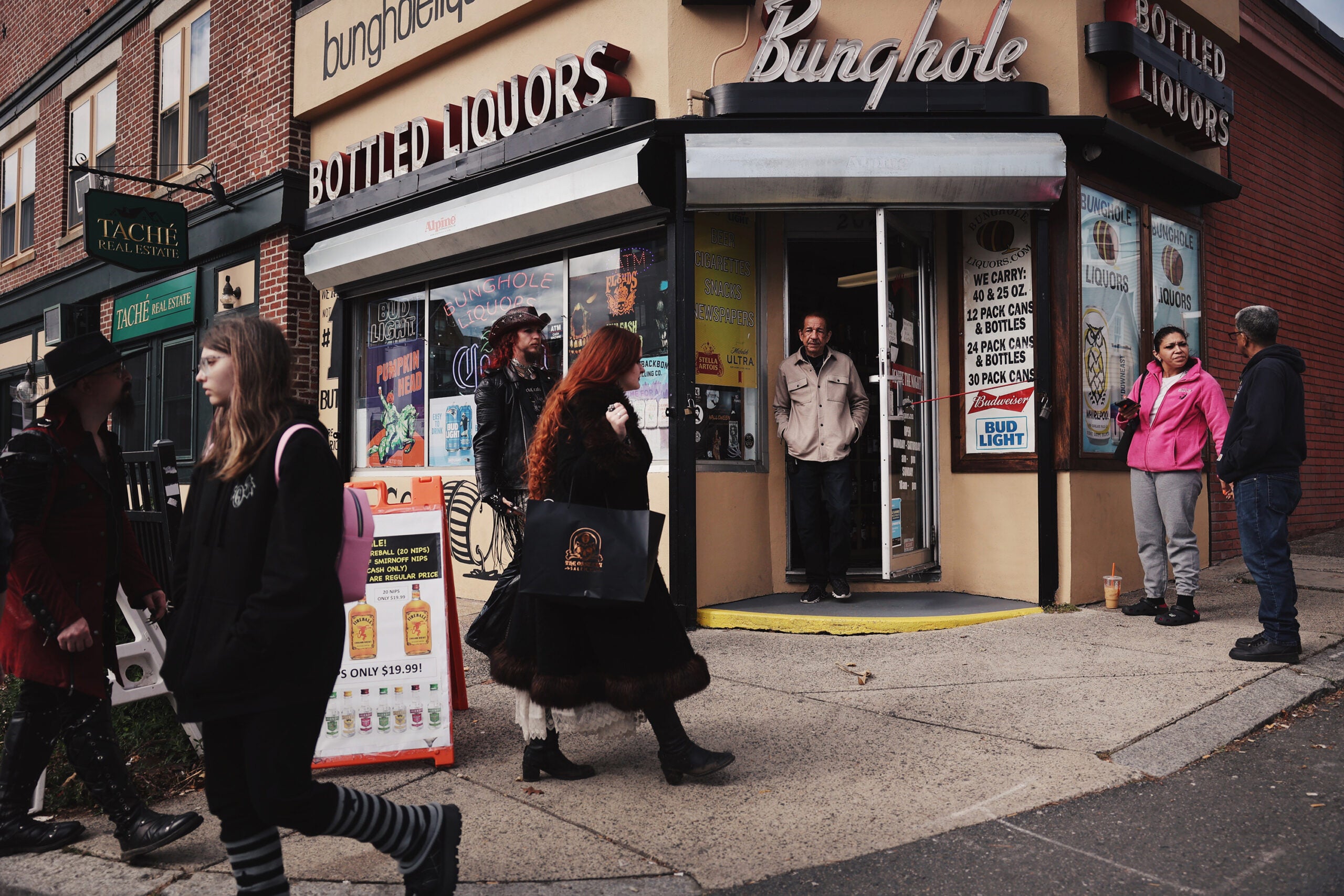 Outside of Bunghole Liquors in Salem, Mass.