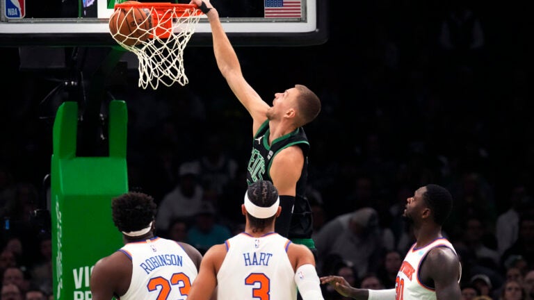 Takeaways: Tatum's late push helps Celtics take down Knicks