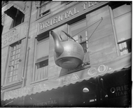 What's the story of the giant tea kettle near Government Center?