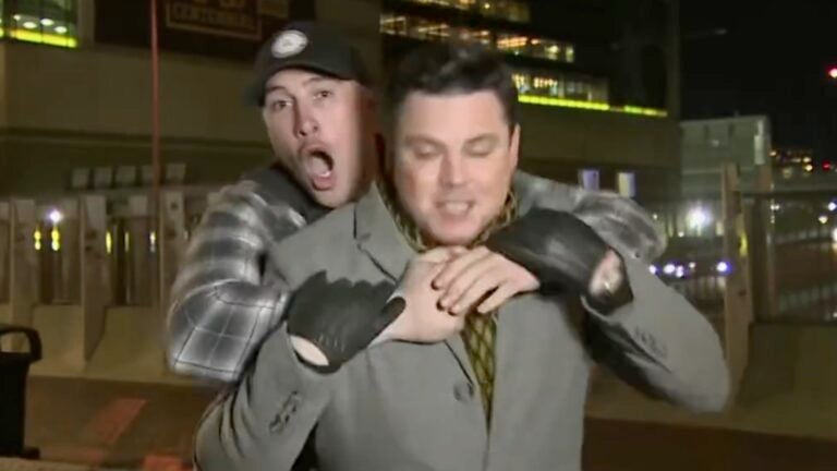Boston TV news reporter admonishes man for grabbing him from behind - Vimarsana News