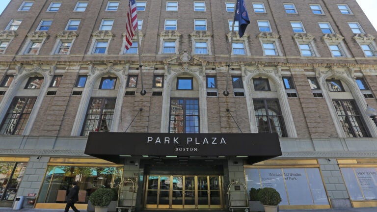 Does Boston Park Plaza Have Airport Shuttle www.boston.com