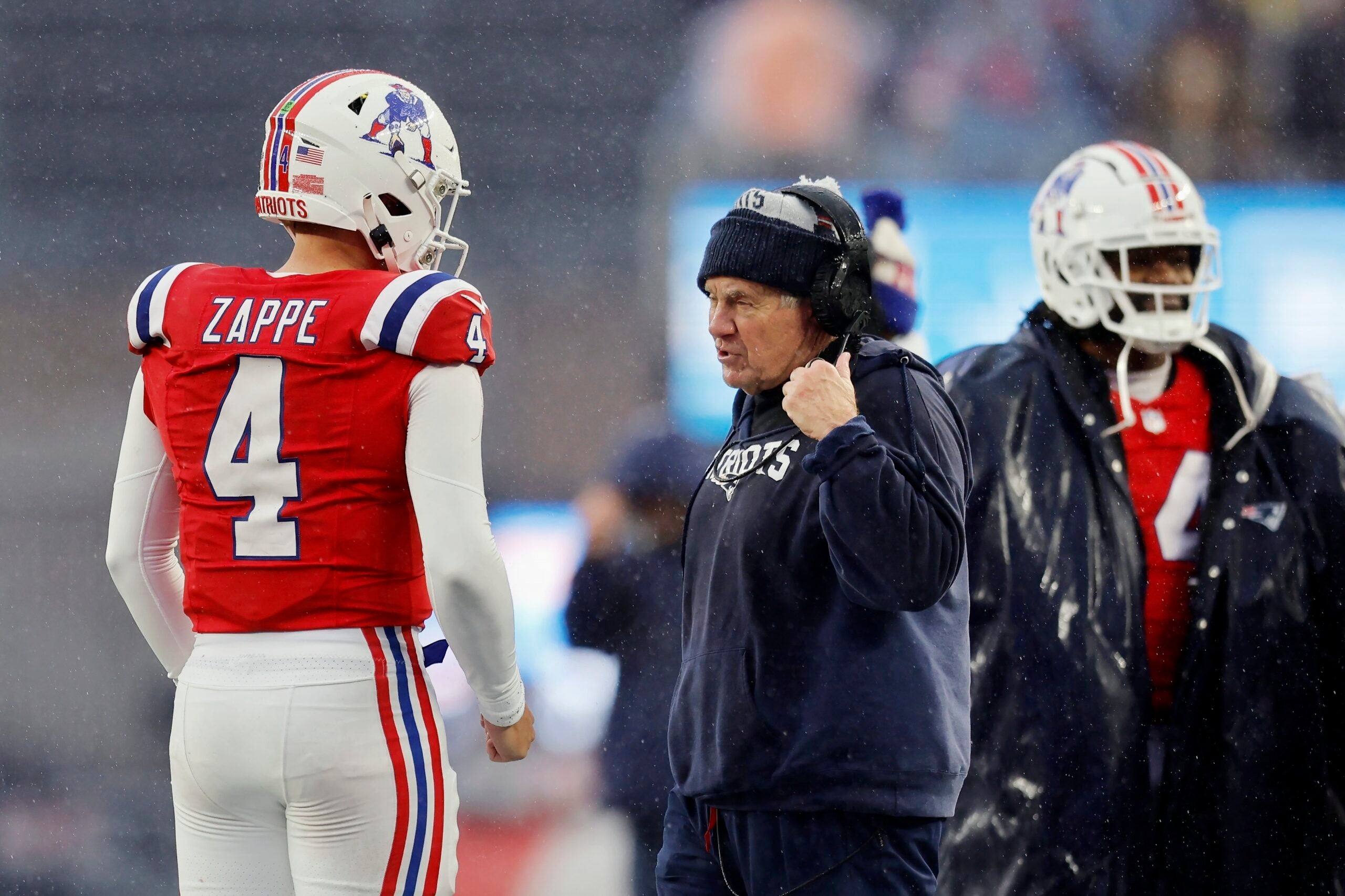Bill Belichick talked with Bailey Zappe during the second half.
