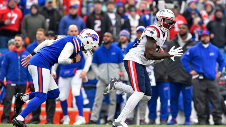 Watch: Jalen Reagor Returns Opening Kickoff 98 Yards For TD