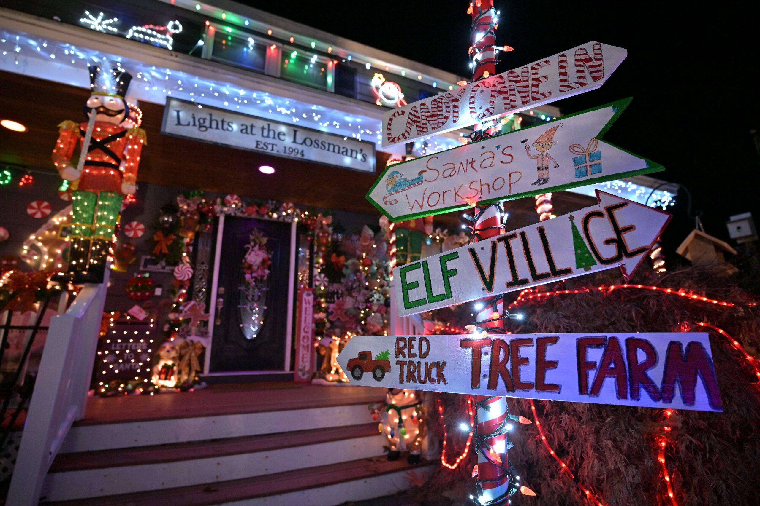 Billerica couple’s gloriously overthetop holiday display takes months