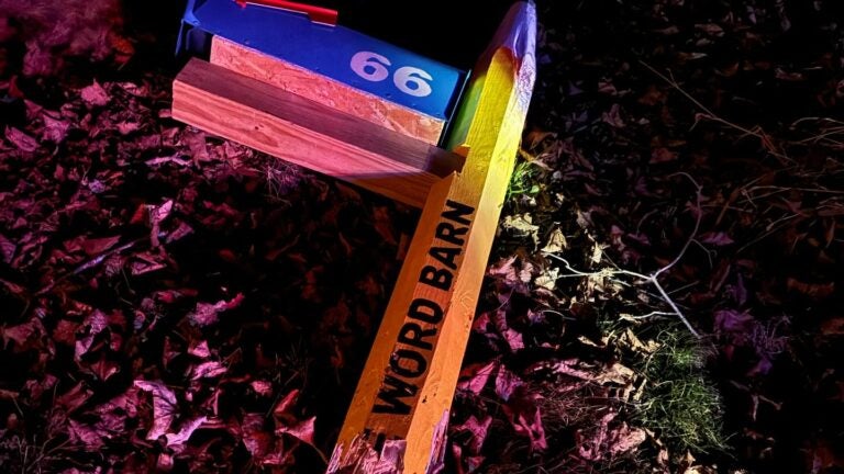 Music venue whose sign got Grinched is hit again — for the third time - Vimarsana News