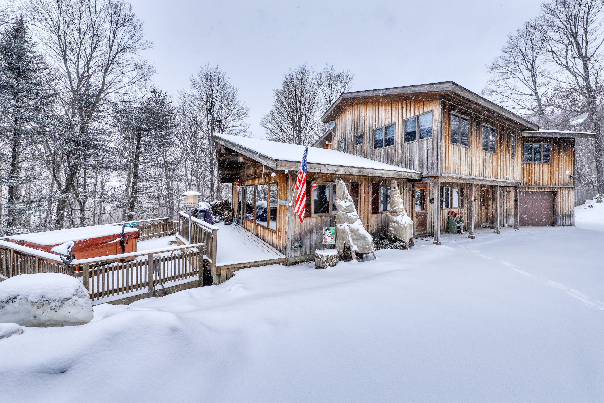 5 Ultra-luxe Ski Homes You Can Rent Right Now for the Holidays on Airbnb
