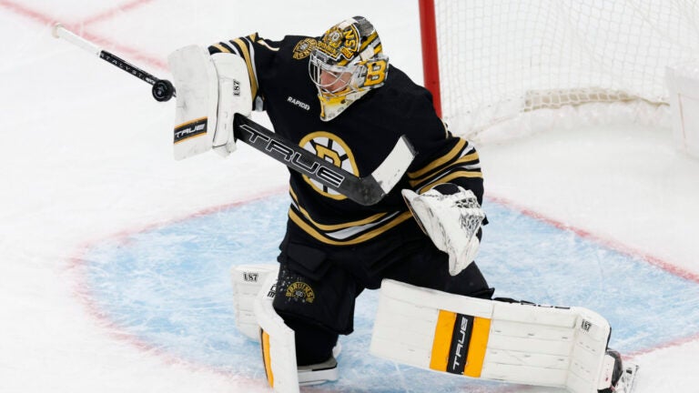 Bruins’ Jeremy Swayman Explains Arbitration Comments