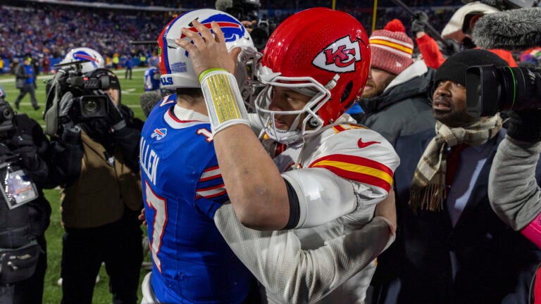 Chiefs beat Bills 27-24, advance to AFC championship vs. Ravens