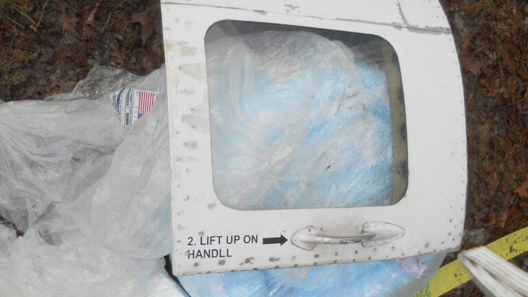 Door of plane that crashes in NH found several miles from site