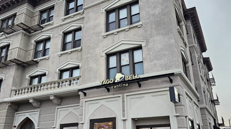 Taco Bell that replaced Great Scott in Allston is open for business - Vimarsana News