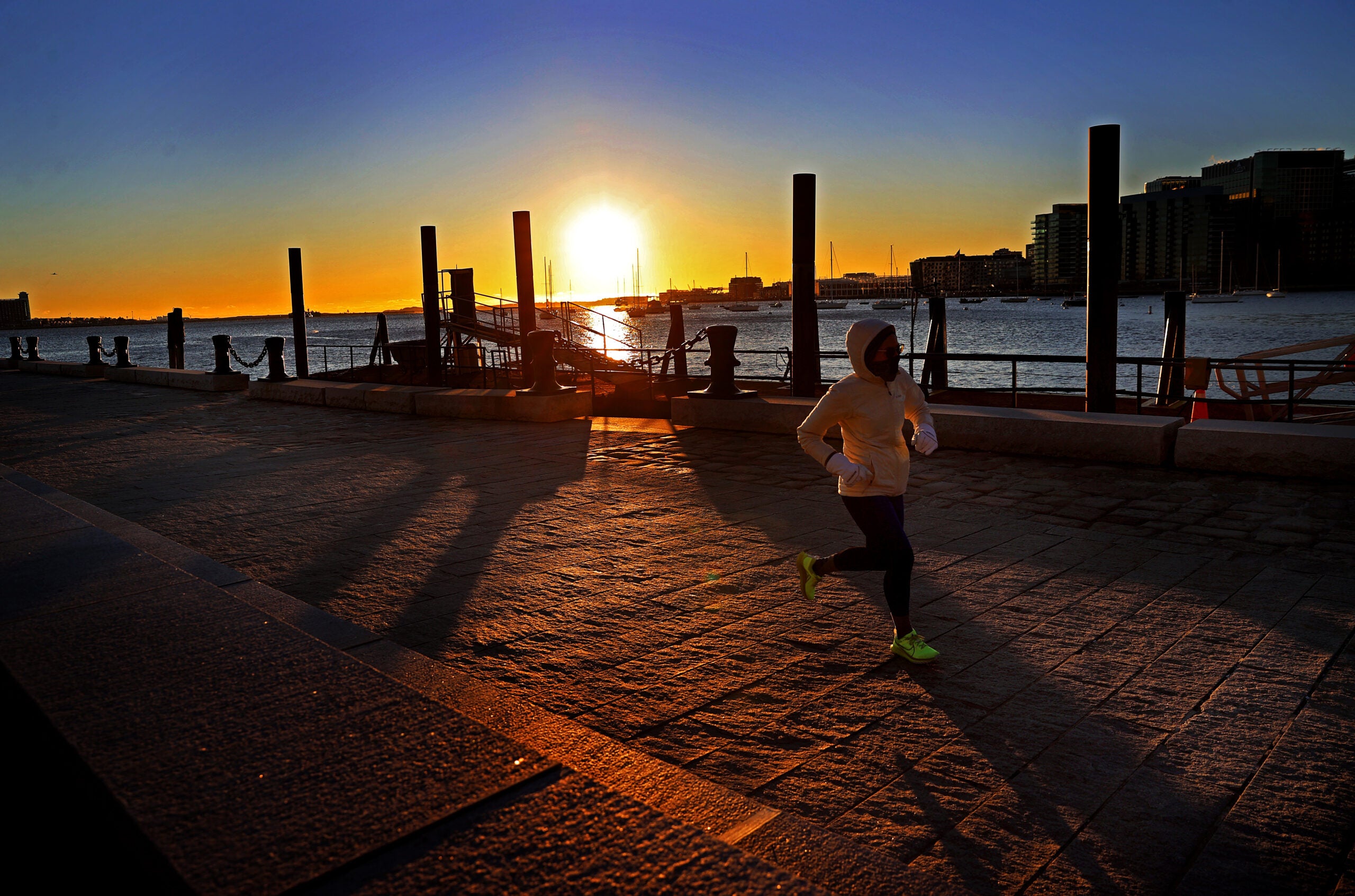 BOSTON METEOROLOGISTS ON HOW MUCH MORE SNOW TO EXPECT MONDAY visual data 5
